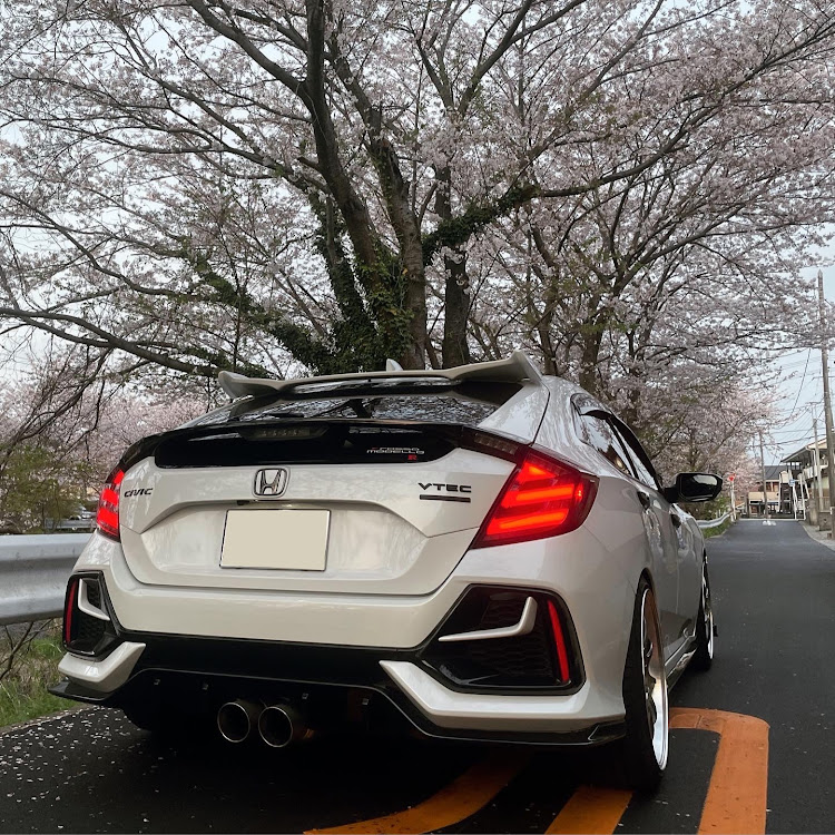 シビックのFK7シビック・fk7・work Emotion・WORK EMOTION D9R・ホイール交換に関するカスタム事例の投稿画像3枚目