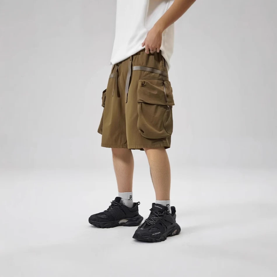 Japanische Outdoor Mode Herren Shorts mit großen Taschen Lockere Passform Perfekt für Aktivitäten im Freien Bequem und Praktisch