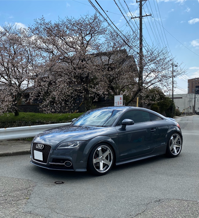 TTのパッドを交換・桜に関するカスタム事例の投稿画像1枚目