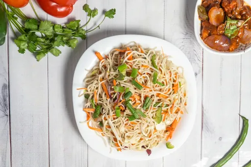 Veg Hakka Noodles With Veg Manchurian [3 Pieces]