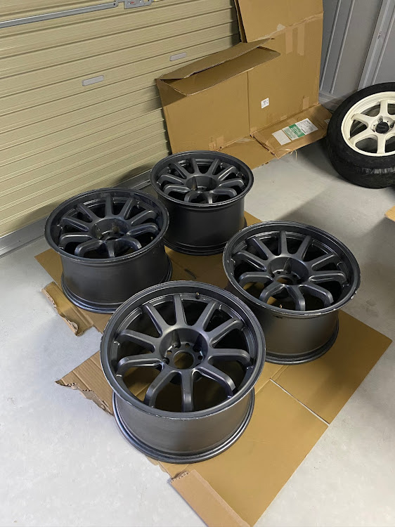 スカイライン GT-RのBNR32・スカイラインGT-R・KL0・ホイール・タイヤに関するカスタム事例の投稿画像2枚目