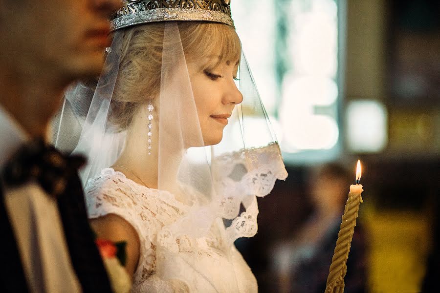 Fotógrafo de bodas Olga Voronenko (olgaphoto555). Foto del 23 de septiembre 2015