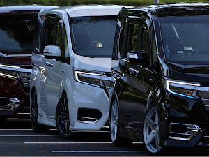 ステップワゴンスパーダ Rp5の同車種色違いに関するカスタム ドレスアップ情報 10件 車のカスタム情報はcartune