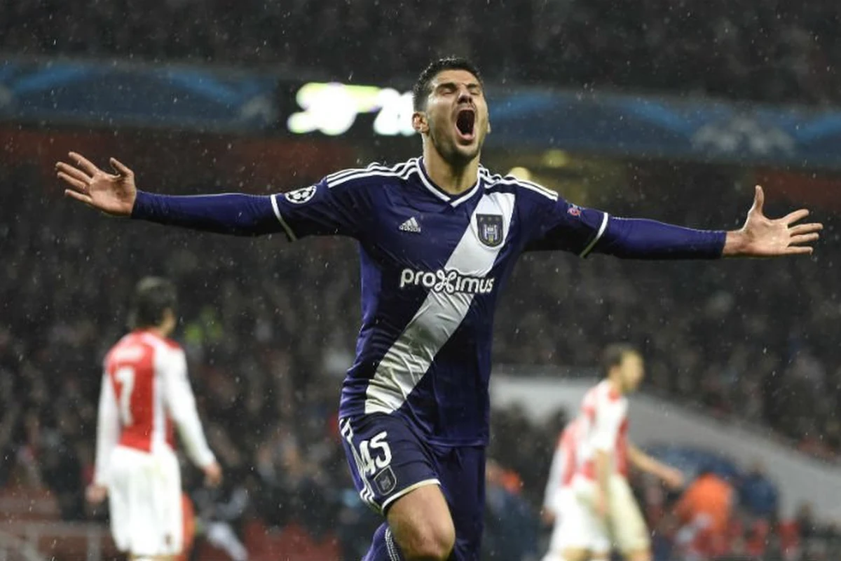 Update: le transfert de Mitrovic à Anderlecht va-t-il tomber à l'eau ?