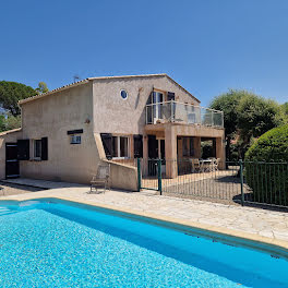 maison à Roquebrune-sur-Argens (83)