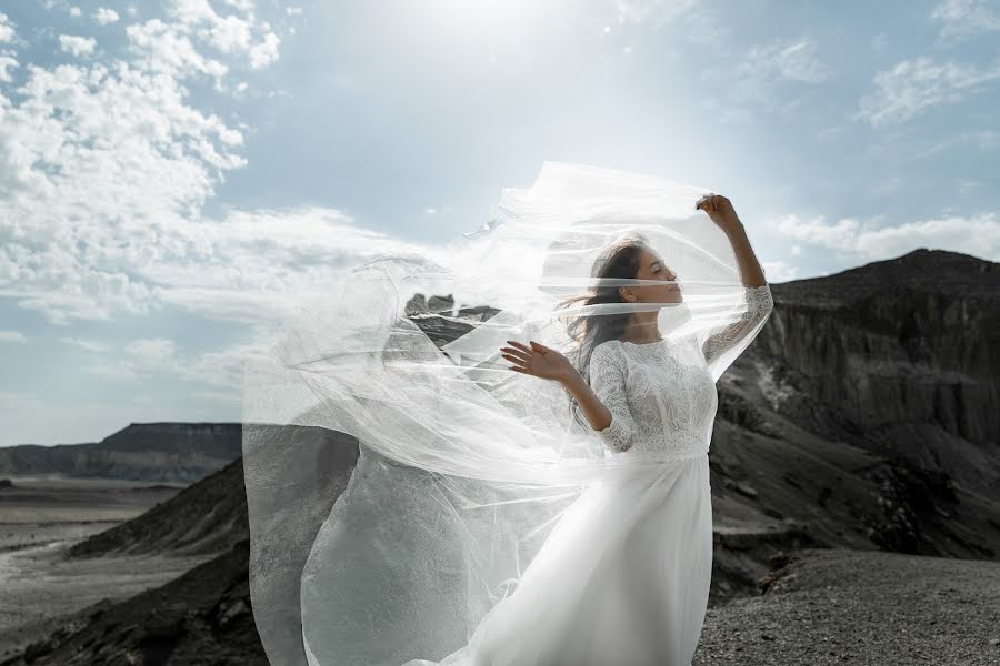 Fotógrafo de casamento Ernaz Aldanov (yernazphoto). Foto de 16 de junho 2021