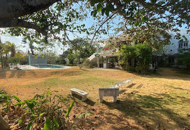 House with pool and terrace 3