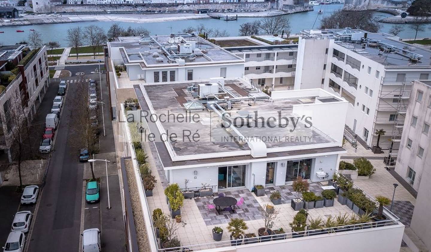 Seaside apartment with terrace La Rochelle
