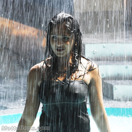 Anushka Hot Wet Dress Exposing Photos