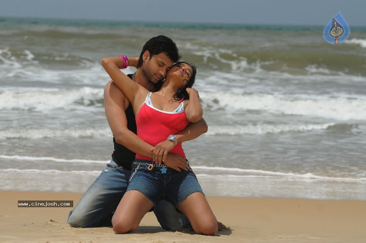 Priyamani Hot Spicy Romance Photos From RAAJ Movie