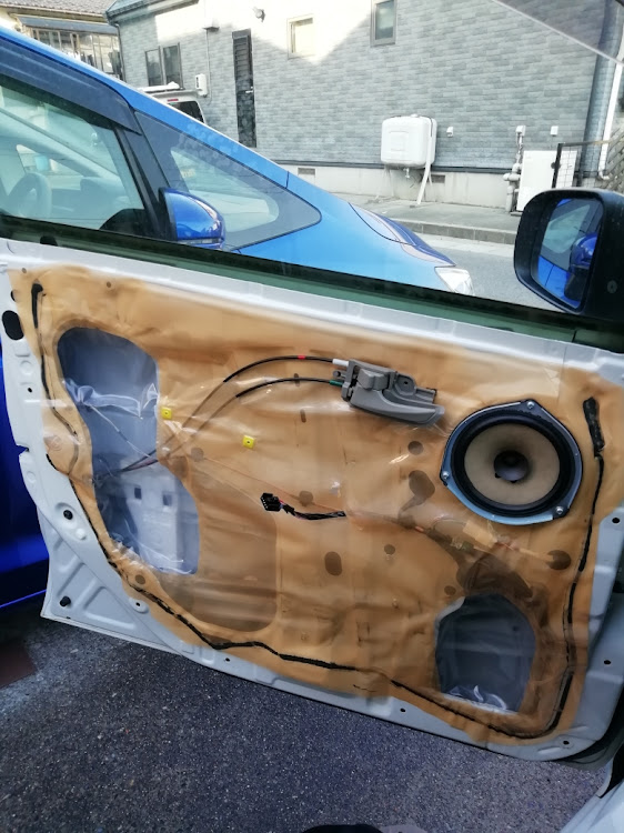ステラのスピーカー交換・デッドニング・ステラ・音楽計画・KENWOODに関するカスタム事例の投稿画像2枚目