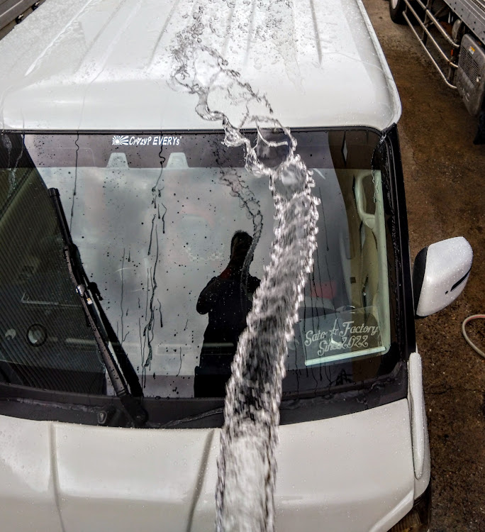 エブリイワゴンの洗車・いいね、コメントありがとうございます。・ホイール変えたいに関するカスタム事例の投稿画像2枚目
