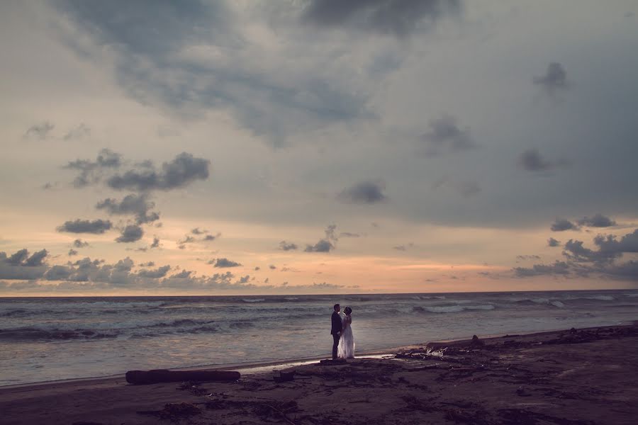 Fotografo di matrimoni Moisés Otake (otakecastillo). Foto del 4 luglio 2017