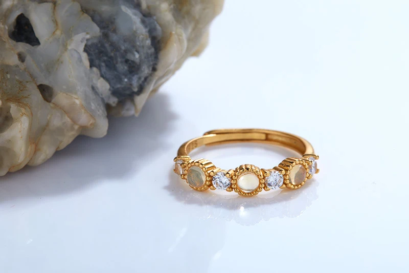 Modieuze en temperamentvolle damesring, past bij alles. Een veelzijdige ring die perfect is voor elke outfit.