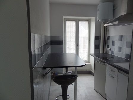 Location  appartement 2 pièces 22 m² à La Souterraine (23300), 331 €