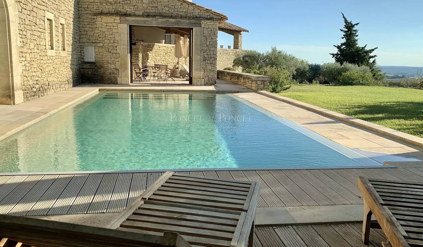 Propriété avec piscine et jardin Uzès