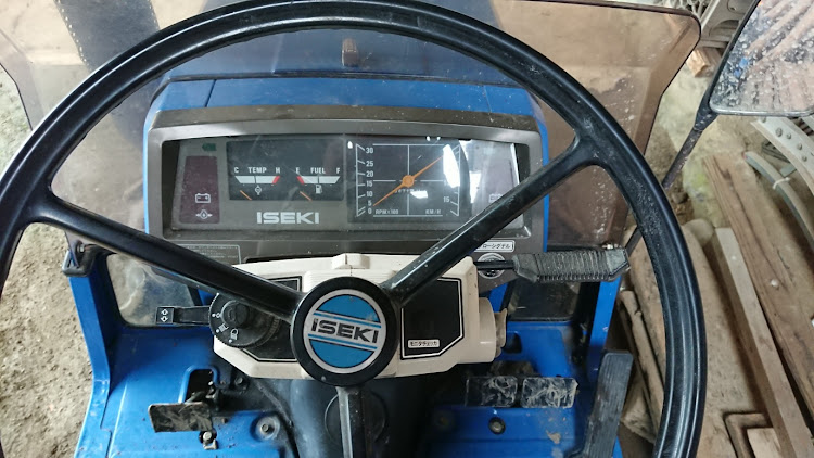 料理人になりそこねたただの車大好きバカ坊主 さんが投稿したトラクター・イセキ・クボタ・車ネタじゃなくてすいません！に関するカスタム事例の投稿画像3枚目