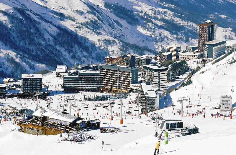 frankrijk-lesmenuires-neigeetciel-dorp.jpg