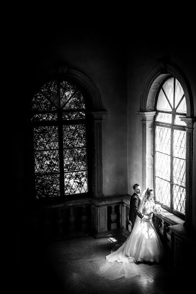 結婚式の写真家Massimiliano Pandullo (maxfotodesio)。2023 10月2日の写真