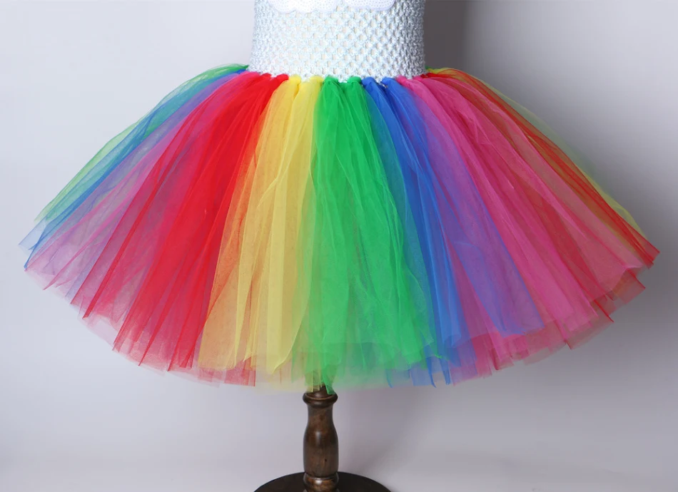 Robe de princesse arc-en-ciel en tulle pour enfants, idéale pour les spectacles. Une robe magnifique et amusante pour vos petites filles.