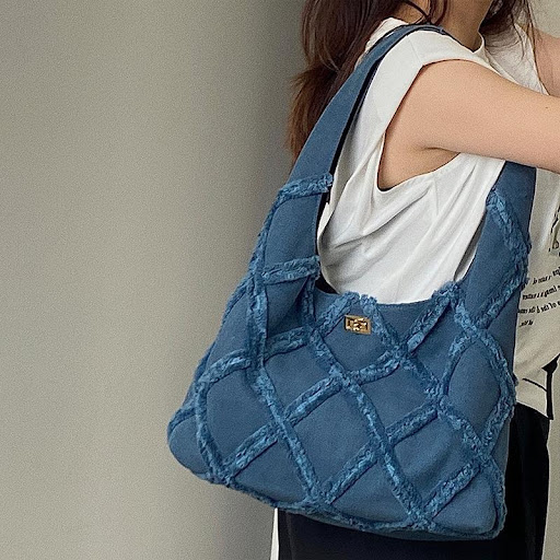 Title 5, Trendy Denim Canvas Bag Womens stylish and pra...