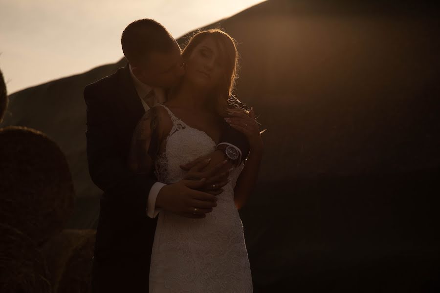 Nhiếp ảnh gia ảnh cưới Attila Ancsin (feherlovon). Ảnh của 20 tháng 2 2022