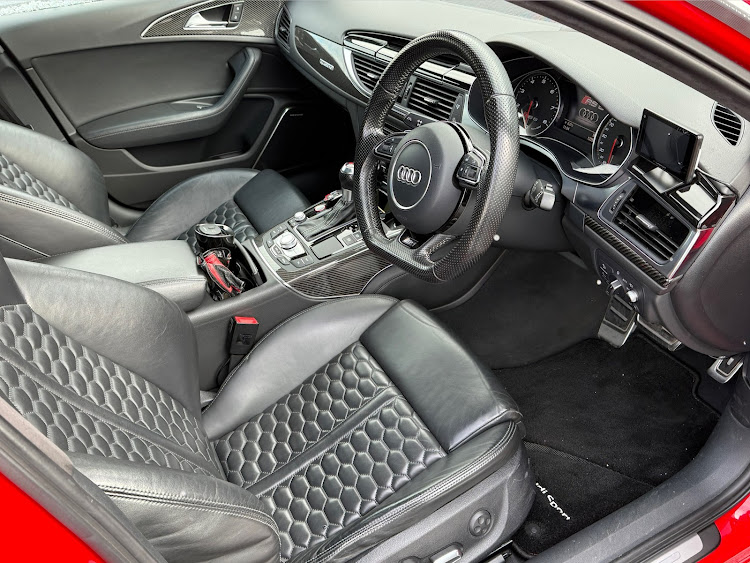 RS6 アバントのAPR stage1・EVENTURI・REMUS・RS7sportback・今年の冬タイヤは？に関するカスタム事例の投稿画像4枚目