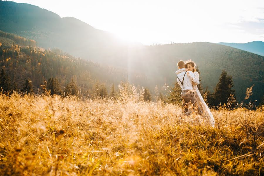 Wedding photographer Yuliia Karpyshyn (karpyshyn17). Photo of 15 October 2019