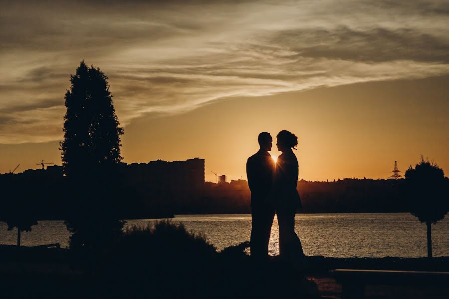 Wedding photographer Natalya Stadnikova (nstadnikova). Photo of 24 August 2019