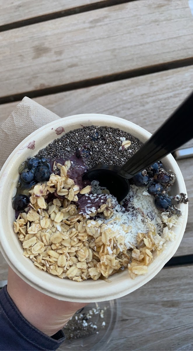 Delicious acai bowl with gf granola