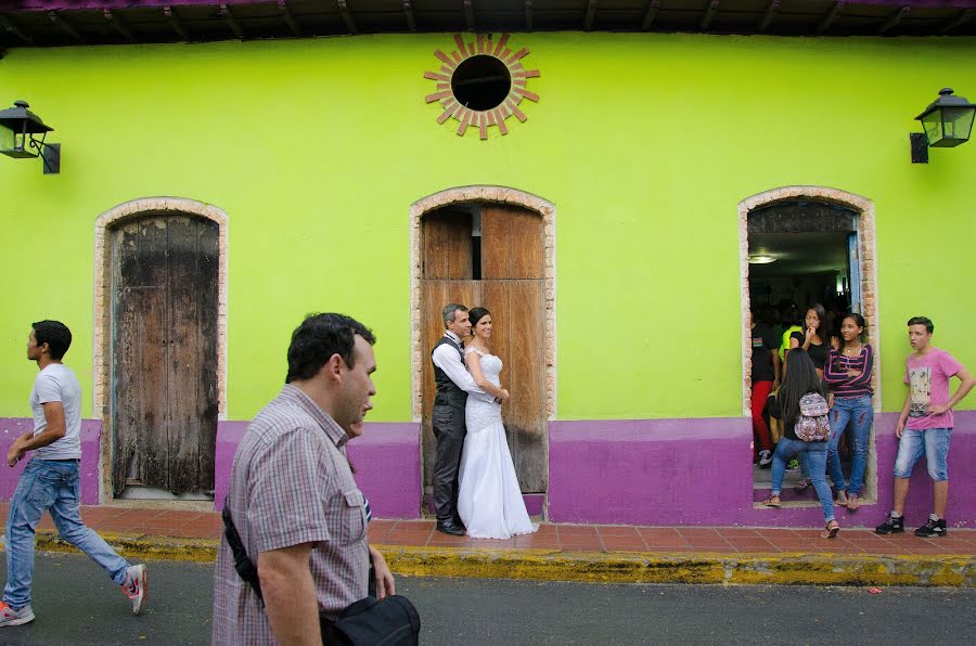 Fotografer pernikahan Julio Caraballo (caraballo). Foto tanggal 12 September 2016