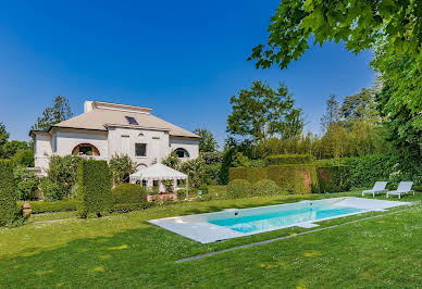 Villa with pool 6