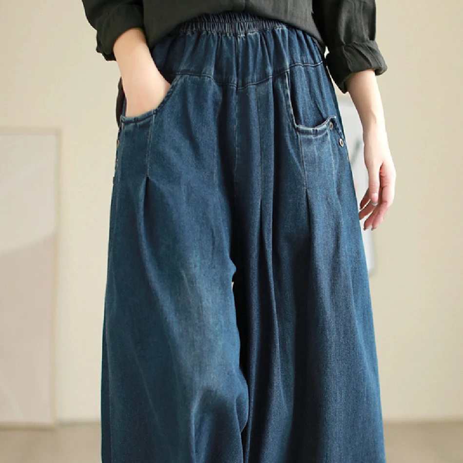 Wide-leg jeans met elastische taille, gewassen, wit, losvallend en afslankend, veelzijdige broek voor dames.