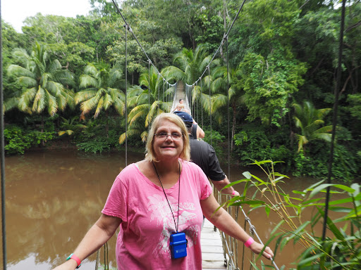 PB170250-1.JPG - There is a rope bridge on the walk that is over 200 feet long. My wife was not so sure about doing this.  It did sway quite a bit.  There was a alternate route for this not adventurous.