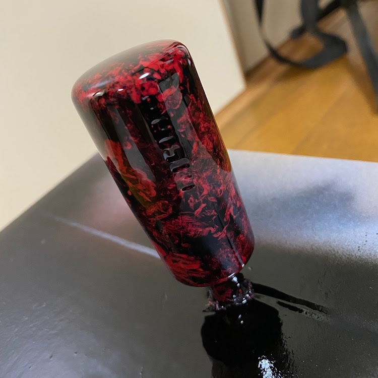 Freeさんが投稿したNISMOシフトノブ・ラップ塗装・キャンディーレッドに関するカスタム事例の投稿画像1枚目