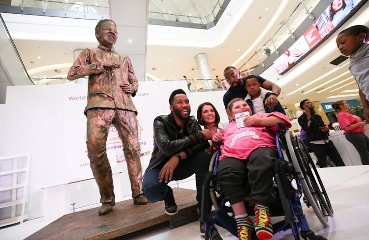 750kg Nelson Mandela cake is unveiled. Ndaba Mandela was present at the unveiling on July 28, 2018 at Sandton City’s Centre Court.