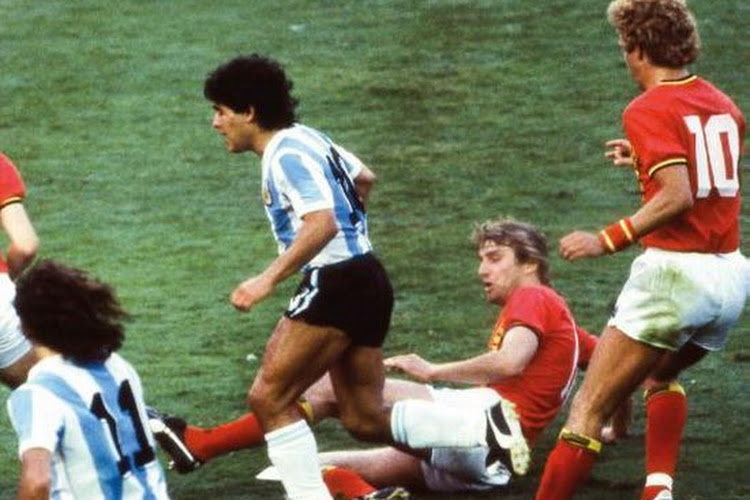 Un cortège impressionnant pour accompagner la dépouille de Diego Maradona 