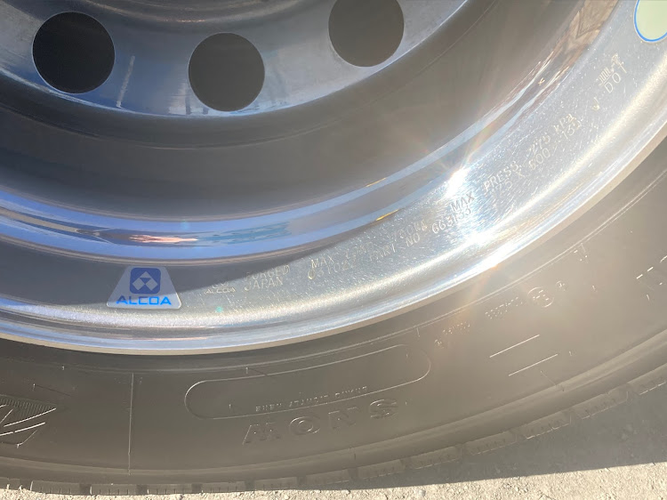 カズさんが投稿した洗車の頻度ってどのくらい？・仕事の相棒・フォワード・いすゞ・低回転スカスカに関するカスタム事例の投稿画像8枚目