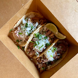 Tinga De Pollo Tacos