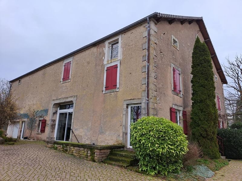 Vente ferme 14 pièces 420 m² à Fougerolles-Saint-Valbert (70220), 547 872 €