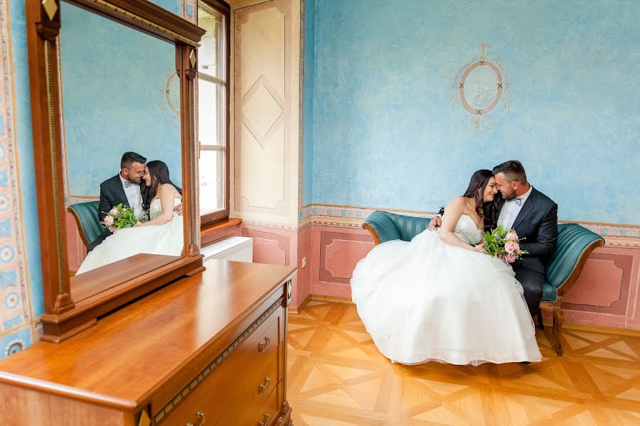 婚禮攝影師Sabina Izlakar（fototrenutki）。2018 9月4日的照片