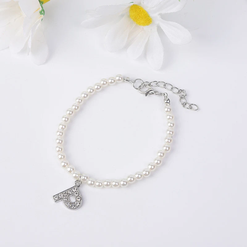 Title 4, Bracciale da donna semplice con perle e lettere...