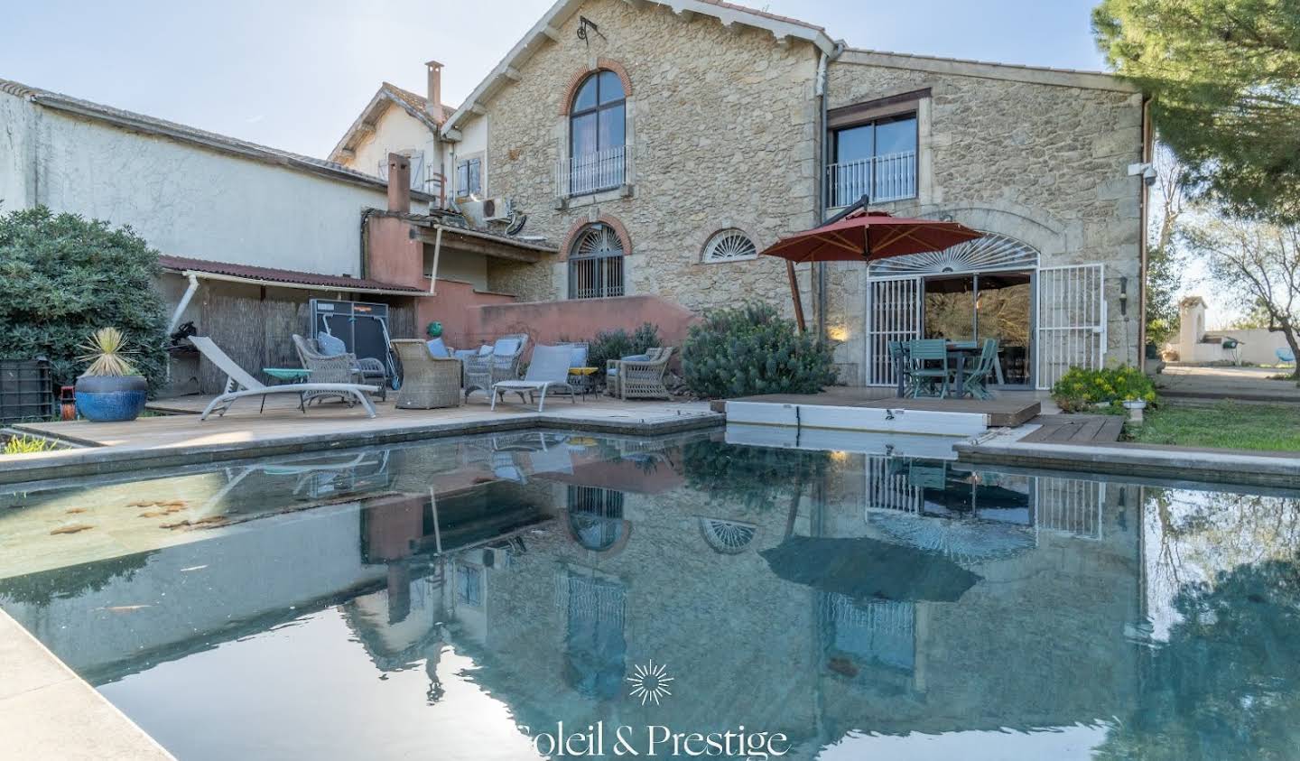 House with pool and terrace Beziers