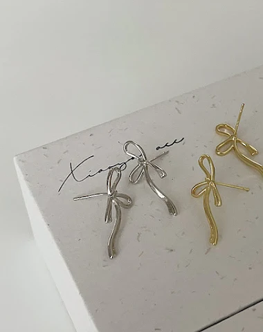 Aretes de botón con lazo de metal c - 3