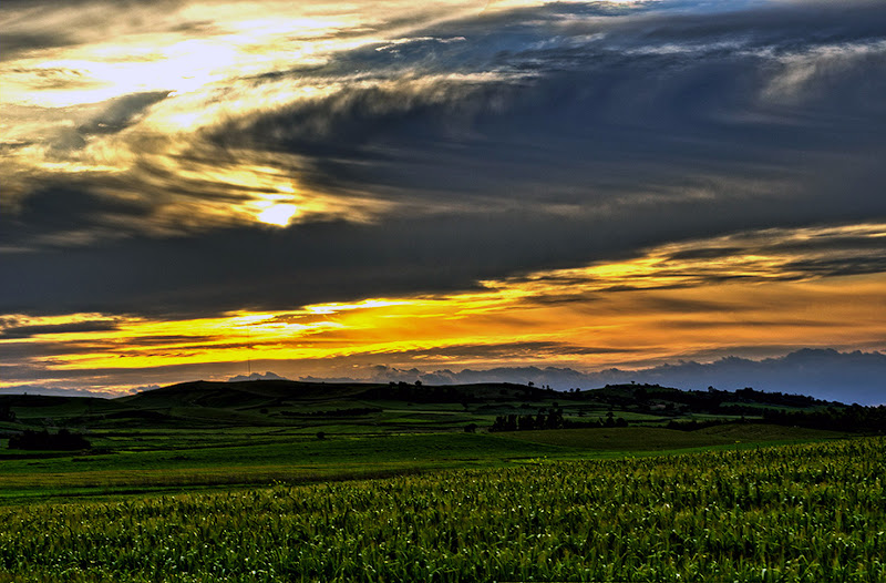 Tramonto nuvoloso di Daniele Pernolino