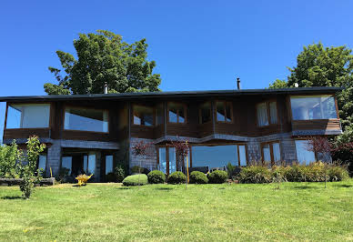 House with garden and terrace 2