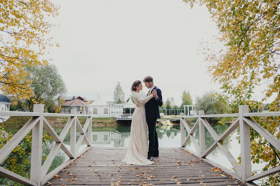 Fotografer pernikahan Sergey Sales (sergeysalophoto). Foto tanggal 1 Oktober 2019