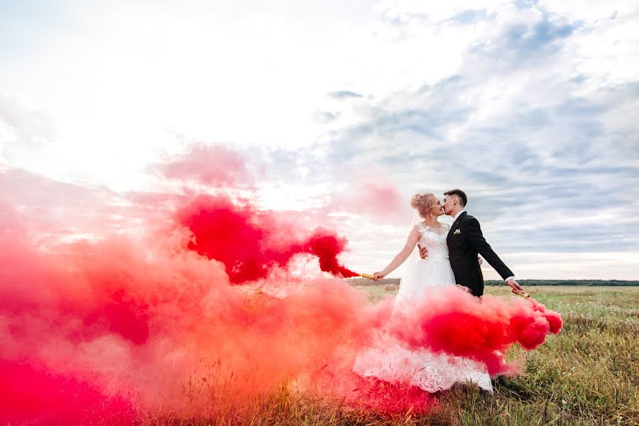 Wedding photographer Olya Bezhkova (bezhkova). Photo of 9 September 2019