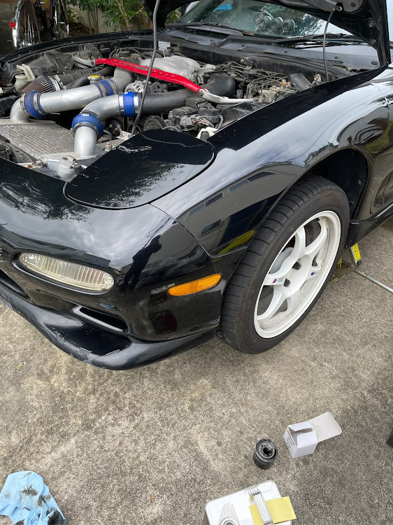 RX-7のメンテナンス・オイル交換とオイルフィルター交換に関するカスタム事例の投稿画像1枚目