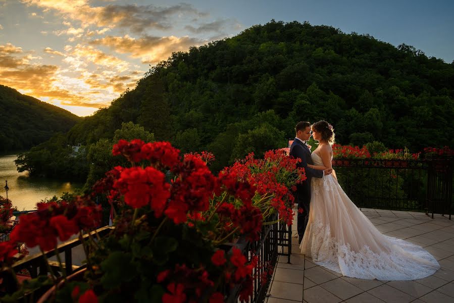 Wedding photographer Bence Pányoki (panyokibence). Photo of 5 October 2017